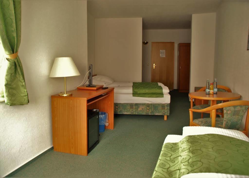 Hotel Abtshof Halberstadt Exterior photo